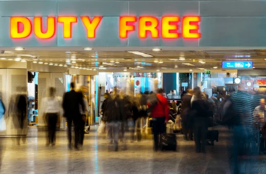People buying duty-free goods in the Colon Free Zone
