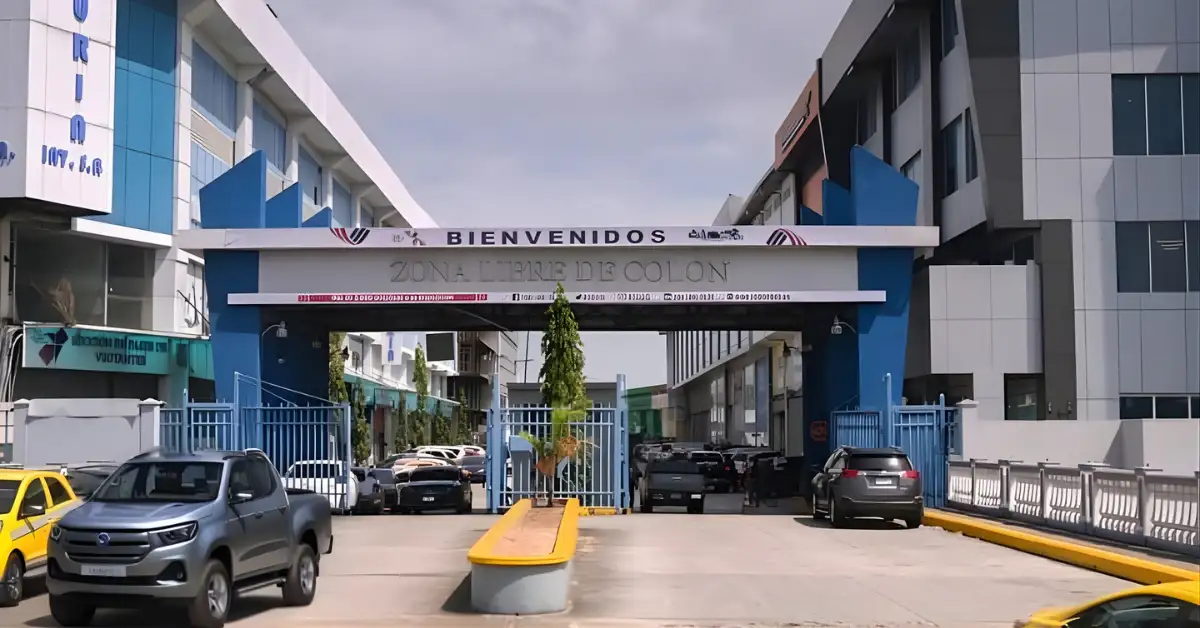 Inversionistas entrando a sus empresas en la Zona Libre de Colón